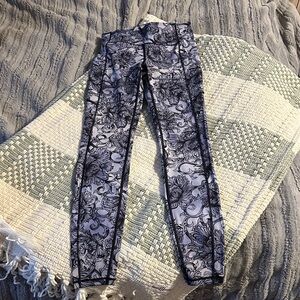 Women’s lululemon floral leggings